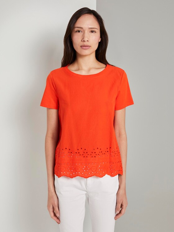 T-Shirt mit Lochstickerei - Frauen - strong flame orange T-Shirt mit Lochstickerei - Frauen - strong flame orange - 1 - TOM TAILOR