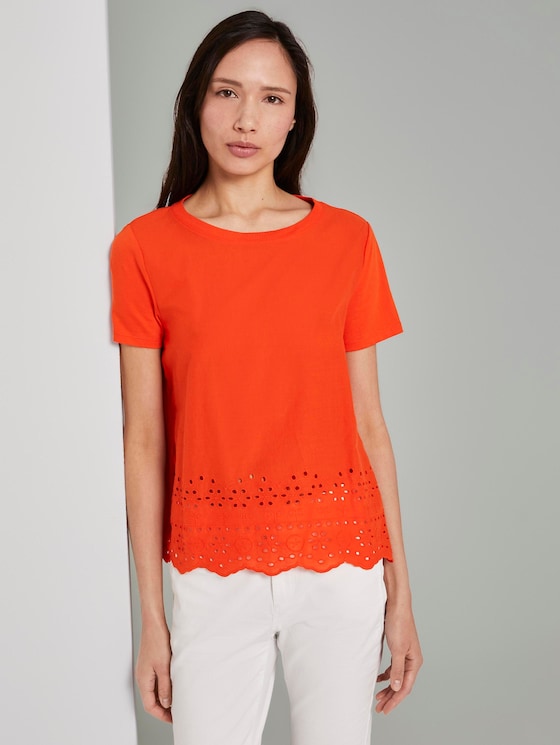 T-Shirt mit Lochstickerei - Frauen - strong flame orange T-Shirt mit Lochstickerei - Frauen - strong flame orange - 5 - TOM TAILOR