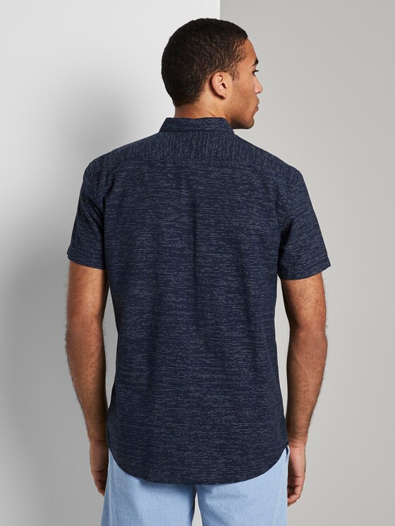 Finely striped short-sleeved shirt with a chest pocket - Men - blue small fading stripe Finely striped short-sleeved shirt with a chest pocket - Men - blue small fading stripe - 2 - TOM TAILOR Denim