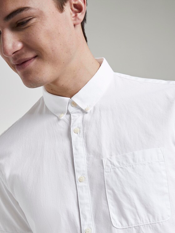 Strukturiertes Kurzarmhemd mit Brusttasche - Männer - Whisper-White Strukturiertes Kurzarmhemd mit Brusttasche - Männer - Whisper-White - 9 - TOM TAILOR Denim