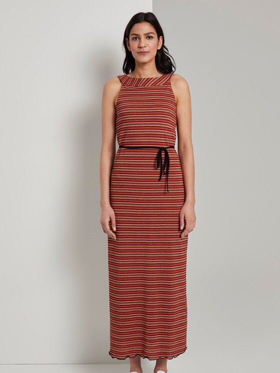 Gemustertes Neckholder-Maxikleid mit Bindegürtel - Frauen - red structure Gemustertes Neckholder-Maxikleid mit Bindegürtel - Frauen - red structure - 1 - TOM TAILOR