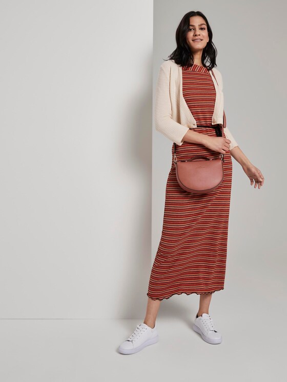 Gemustertes Neckholder-Maxikleid mit Bindegürtel - Frauen - red structure Gemustertes Neckholder-Maxikleid mit Bindegürtel - Frauen - red structure - 3 - TOM TAILOR