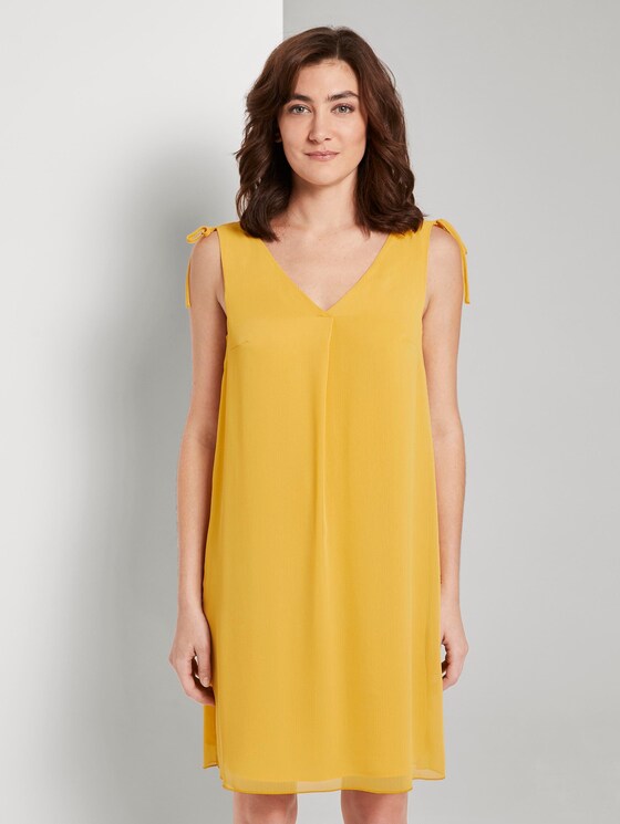Ärmelloses Chiffon-Kleid mit Schulter-Detail - Frauen - deep golden yellow Ärmelloses Chiffon-Kleid mit Schulter-Detail - Frauen - deep golden yellow - 1 - TOM TAILOR