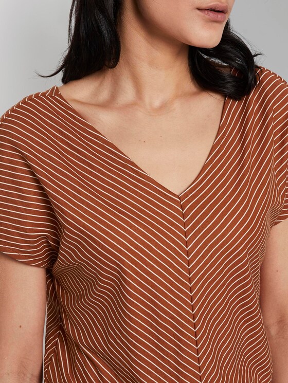 Striped jersey dress with a broad shoulder area - Women - brown white stripe Striped jersey dress with a broad shoulder area - Women - brown white stripe - 9 - TOM TAILOR