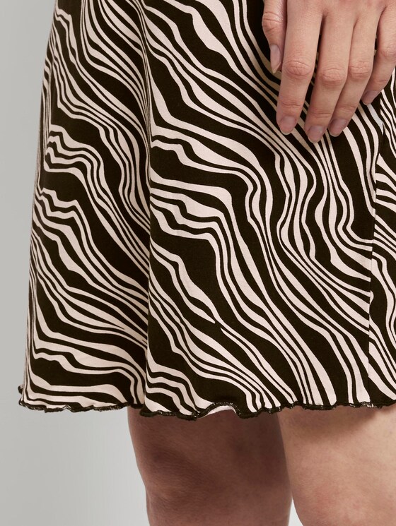 Ärmelloses Neckholder-Kleid mit Print - Frauen - black wavy design Ärmelloses Neckholder-Kleid mit Print - Frauen - black wavy design - 10 - TOM TAILOR