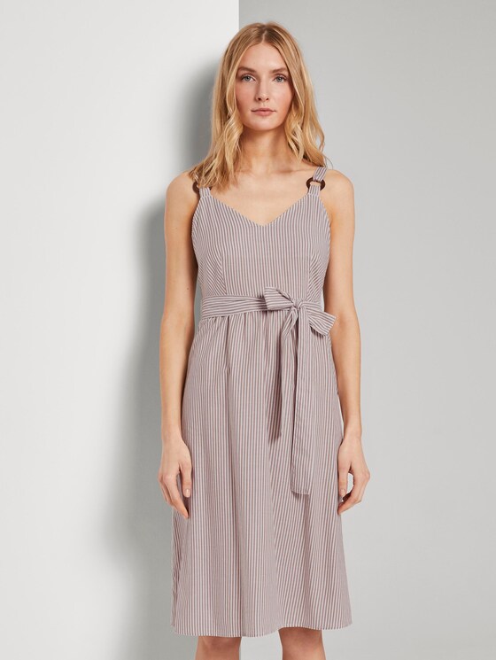 Sommerliches Kleid mit Streifenmuster - Frauen - brown white vertical stripe Sommerliches Kleid mit Streifenmuster - Frauen - brown white vertical stripe - 1 - TOM TAILOR
