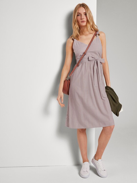 Sommerliches Kleid mit Streifenmuster - Frauen - brown white vertical stripe Sommerliches Kleid mit Streifenmuster - Frauen - brown white vertical stripe - 3 - TOM TAILOR