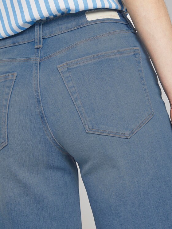 Lina Jeansshorts mit ausgefranster Saumkante - Frauen - light stone bright blue denim Lina Jeansshorts mit ausgefranster Saumkante - Frauen - light stone bright blue denim - 9 - TOM TAILOR Denim