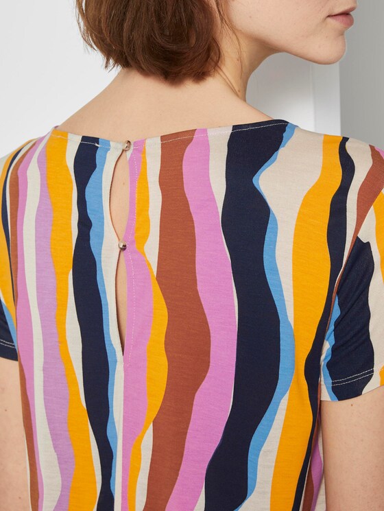 T-shirt with cut-out details - Women - wavy multicolor stripes T-shirt with cut-out details - Women - wavy multicolor stripes - 10 - TOM TAILOR Denim