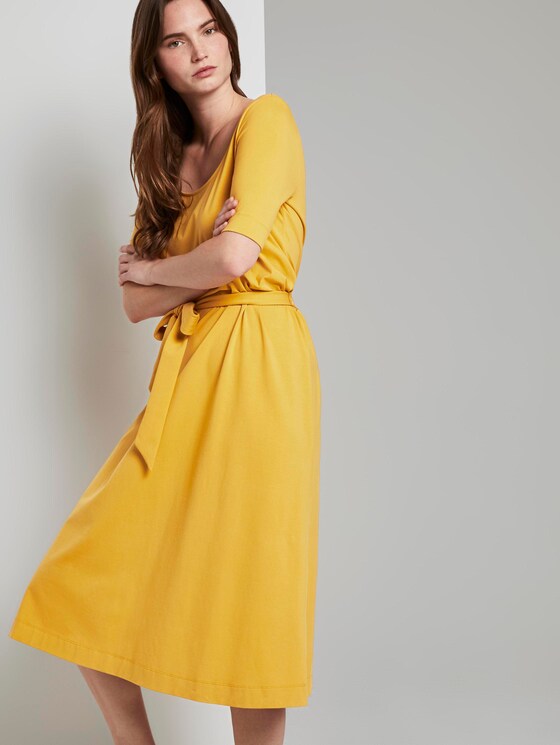 Midi-Kleid mit Carree-Ausschnitt - Frauen - Golden Corn Midi-Kleid mit Carree-Ausschnitt - Frauen - Golden Corn - 5 - Mine to five