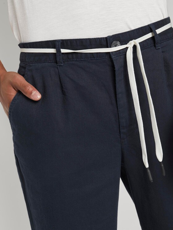Relaxed Chinohose aus Leinengemisch mit Gürtel - Männer - Sky Captain Blue Relaxed Chinohose aus Leinengemisch mit Gürtel - Männer - Sky Captain Blue - 9 - TOM TAILOR Denim