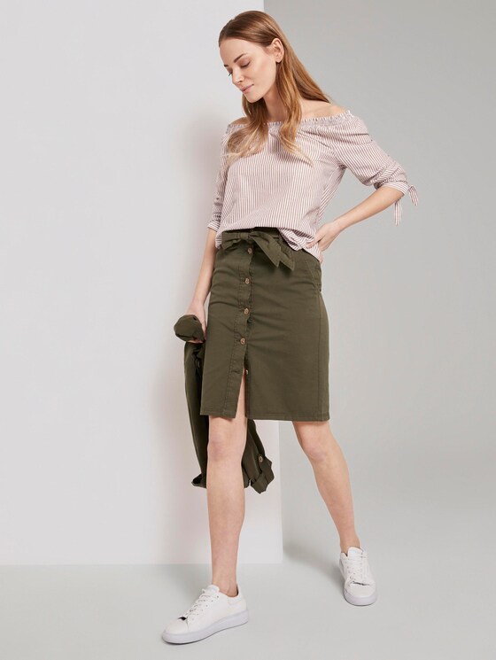 Off-the-shoulder Carmen blouse with knotted details - Women - brown white vertical stripe Off-the-shoulder Carmen blouse with knotted details - Women - brown white vertical stripe - 3 - TOM TAILOR