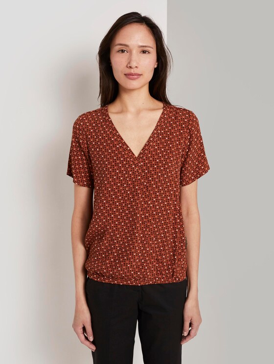 Gemusterte Kurzarm-Bluse in Wickeloptik - Frauen - brown geometric design Gemusterte Kurzarm-Bluse in Wickeloptik - Frauen - brown geometric design - 1 - TOM TAILOR