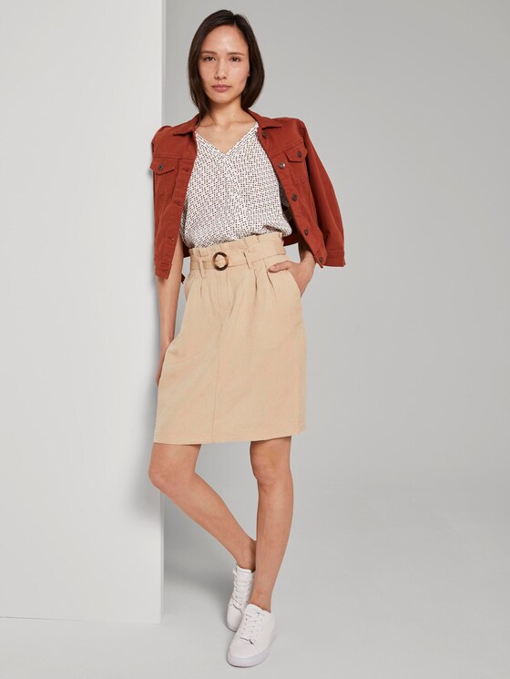 Patterned short-sleeved blouse in a wrap look - Women - white geometric design Patterned short-sleeved blouse in a wrap look - Women - white geometric design - 3 - TOM TAILOR