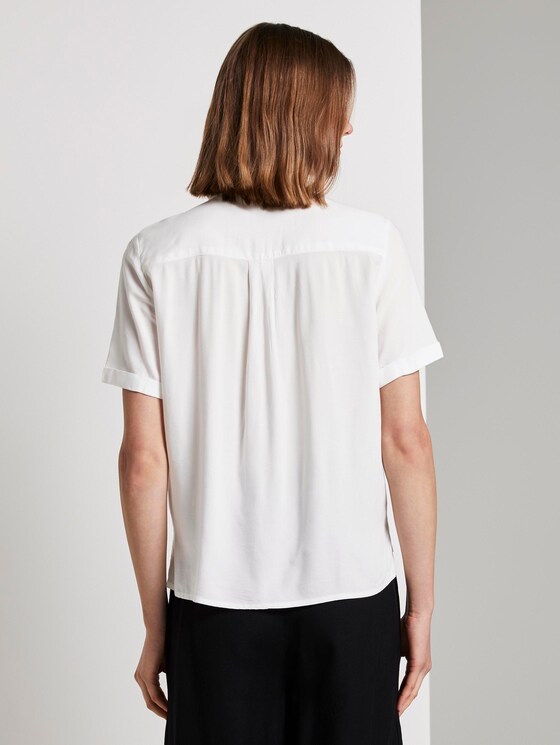 Shirt blouse with chest pockets - Women - Whisper White Shirt blouse with chest pockets - Women - Whisper White - 2 - TOM TAILOR
