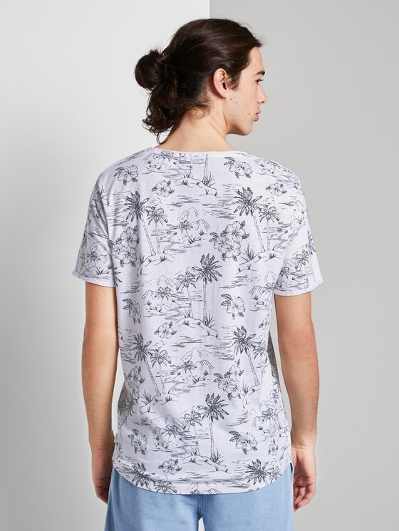 T-shirt with allover print and breast pocket - Men - white navy hawaiian print T-shirt with allover print and breast pocket - Men - white navy hawaiian print - 2 - TOM TAILOR Denim