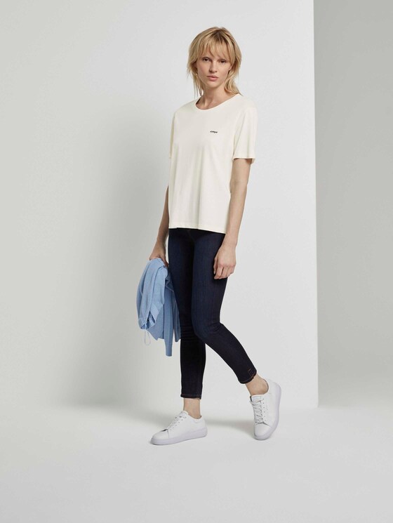Lockeres T-Shirt mit kleiner Stickerei - Frauen - white horse Lockeres T-Shirt mit kleiner Stickerei - Frauen - white horse - 3 - Mine to five