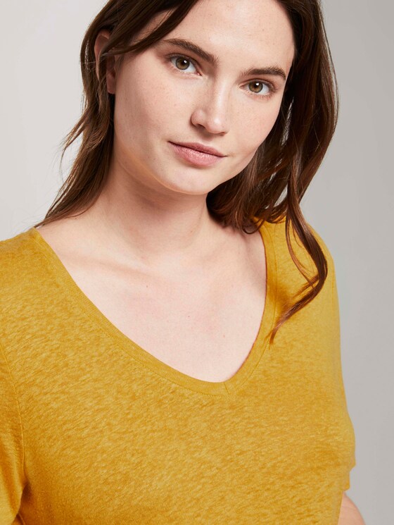 Leinen T-Shirt mit V-Ausschnitt - Frauen - Golden Corn Leinen T-Shirt mit V-Ausschnitt - Frauen - Golden Corn - 9 - Mine to five
