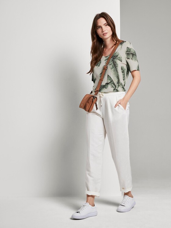Leinen T-Shirt mit V-Ausschnitt - Frauen - ecru tropical leaves design Leinen T-Shirt mit V-Ausschnitt - Frauen - ecru tropical leaves design - 3 - Mine to five