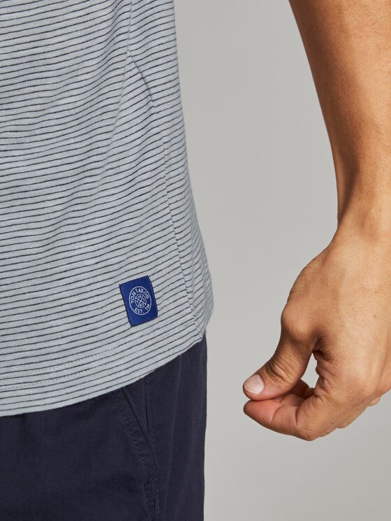 Gestreiftes T-Shirt mit Henley-Ausschnitt - Männer - stripe white Gestreiftes T-Shirt mit Henley-Ausschnitt - Männer - stripe white - 10 - TOM TAILOR
