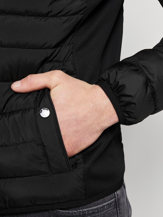 Hybrid quilted jacket with a stand-up collar - Men - Black Hybrid quilted jacket with a stand-up collar - Men - Black - 9 - TOM TAILOR