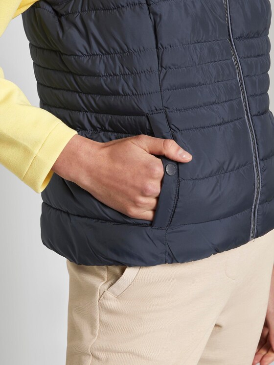 Lightweight quilted vest with a stand-up collar - Women - Sky Captain Blue Lightweight quilted vest with a stand-up collar - Women - Sky Captain Blue - 10 - TOM TAILOR