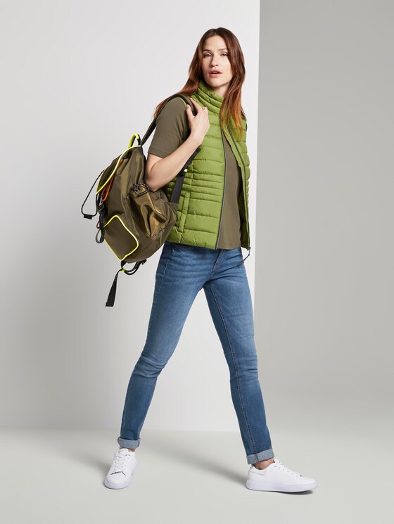 Lightweight quilted vest with a stand-up collar - Women - wood green Lightweight quilted vest with a stand-up collar - Women - wood green - 3 - TOM TAILOR