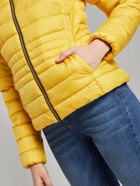 Leichte Steppjacke mit Stehkragen - Frauen - california sand yellow Leichte Steppjacke mit Stehkragen - Frauen - california sand yellow - 10 - TOM TAILOR