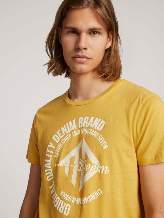 T-Shirt mit Print - Männer - golden ochre T-Shirt mit Print - Männer - golden ochre - 9 - TOM TAILOR Denim