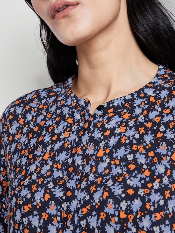 Nena & Larissa: Crepe-look dress - Women - navy floral design Nena & Larissa: Crepe-look dress - Women - navy floral design - 9 - TOM TAILOR