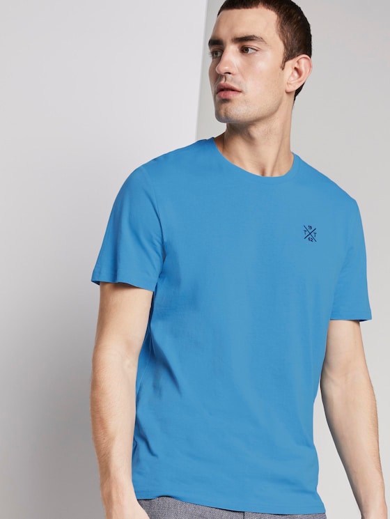 Basic T-Shirt mit Logo-Stickerei - Männer - soft cloud blue Basic T-Shirt mit Logo-Stickerei - Männer - soft cloud blue - 5 - TOM TAILOR