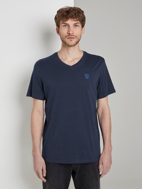 Basic T-Shirt mit V-Ausschnitt - Männer - Black Iris Blue Basic T-Shirt mit V-Ausschnitt - Männer - Black Iris Blue - 1 - TOM TAILOR