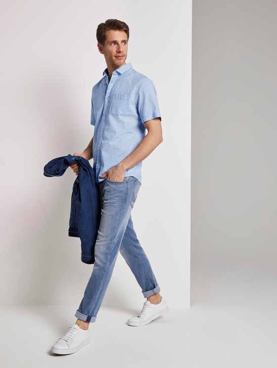 Fein strukturiertes Kurzarmhemd mit Haifischkragen - Männer - light blue white structure Fein strukturiertes Kurzarmhemd mit Haifischkragen - Männer - light blue white structure - 3 - TOM TAILOR
