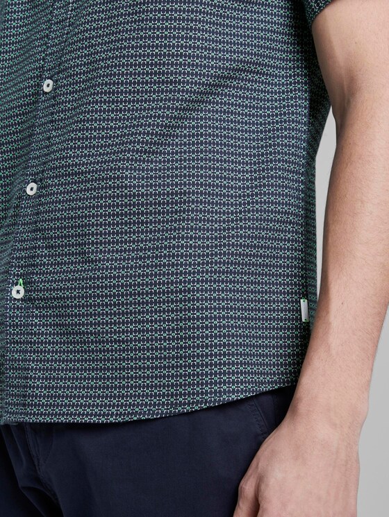 Gemustertes Kurzarmhemd mit Brusttasche - Männer - navy green minimal design Gemustertes Kurzarmhemd mit Brusttasche - Männer - navy green minimal design - 10 - TOM TAILOR