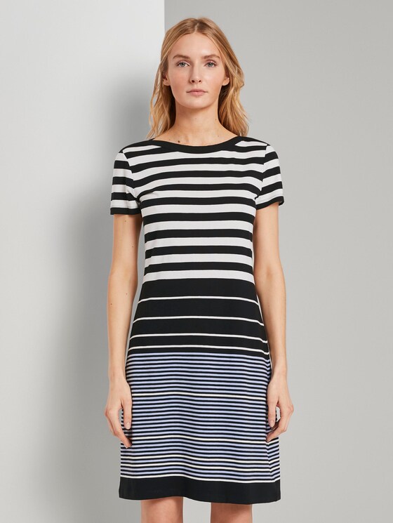 Jersey dress with stripes - Women - black white stripe design Jersey dress with stripes - Women - black white stripe design - 1 - TOM TAILOR