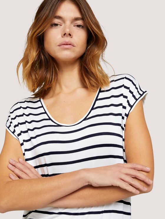 Gestreiftes T-Shirt im Loose-Fit - Frauen - navy white stripe Gestreiftes T-Shirt im Loose-Fit - Frauen - navy white stripe - 9 - TOM TAILOR Denim