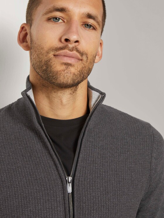 Strukturierte Strickjacke mit Stehkragen - Männer - Black Grey Melange Strukturierte Strickjacke mit Stehkragen - Männer - Black Grey Melange - 9 - TOM TAILOR