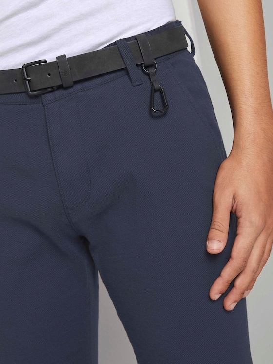 Pantalon chino texturé avec ceinture