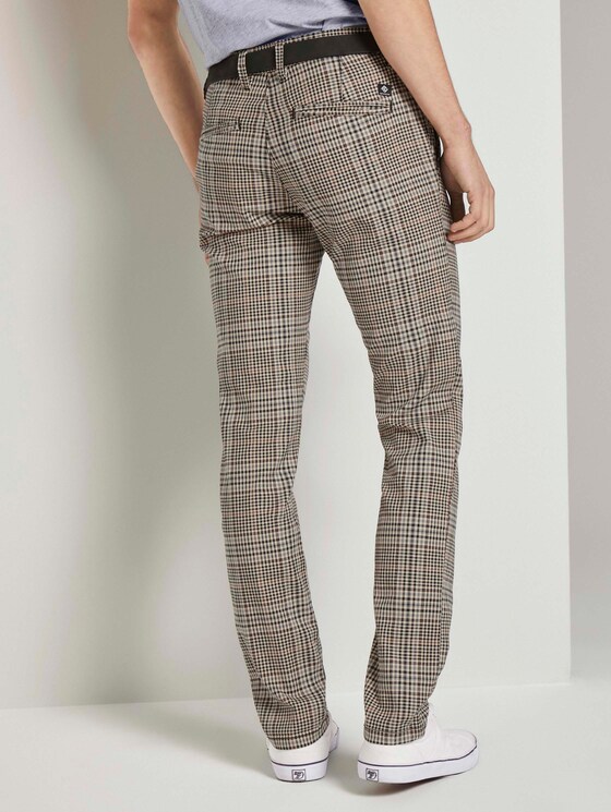 Strukturierte Chinohose mit Gürtel - Männer - brown beige check Strukturierte Chinohose mit Gürtel - Männer - brown beige check - 2 - TOM TAILOR Denim