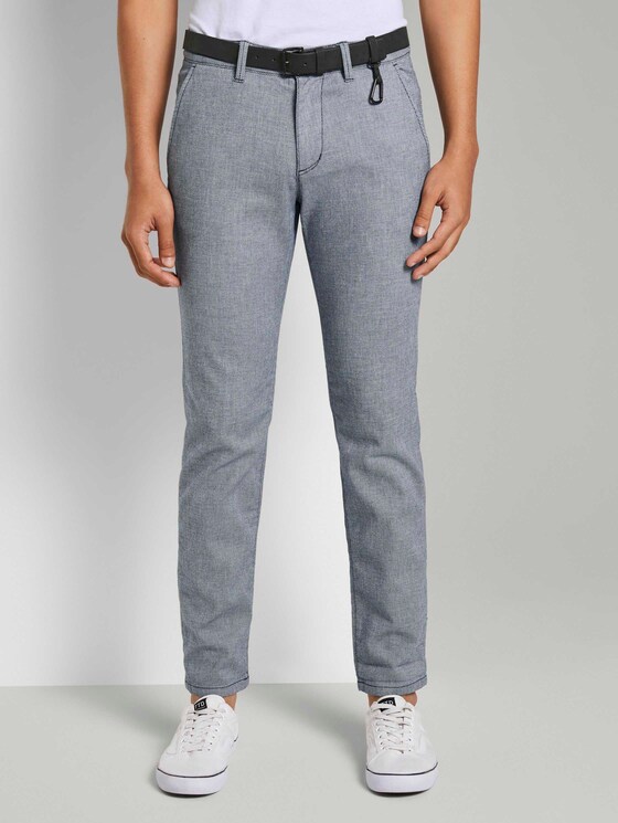 Strukturierte Chinohose mit Gürtel - Männer - navy white dobby yarn dye Strukturierte Chinohose mit Gürtel - Männer - navy white dobby yarn dye - 1 - TOM TAILOR Denim