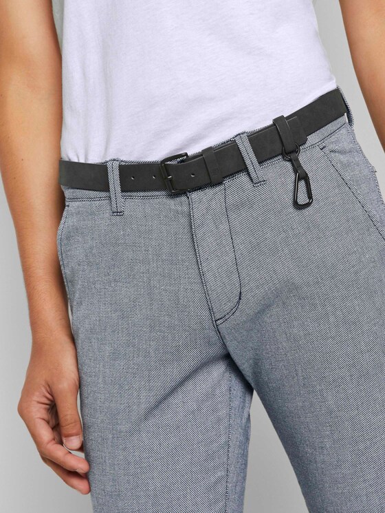 Strukturierte Chinohose mit Gürtel - Männer - navy white dobby yarn dye Strukturierte Chinohose mit Gürtel - Männer - navy white dobby yarn dye - 9 - TOM TAILOR Denim
