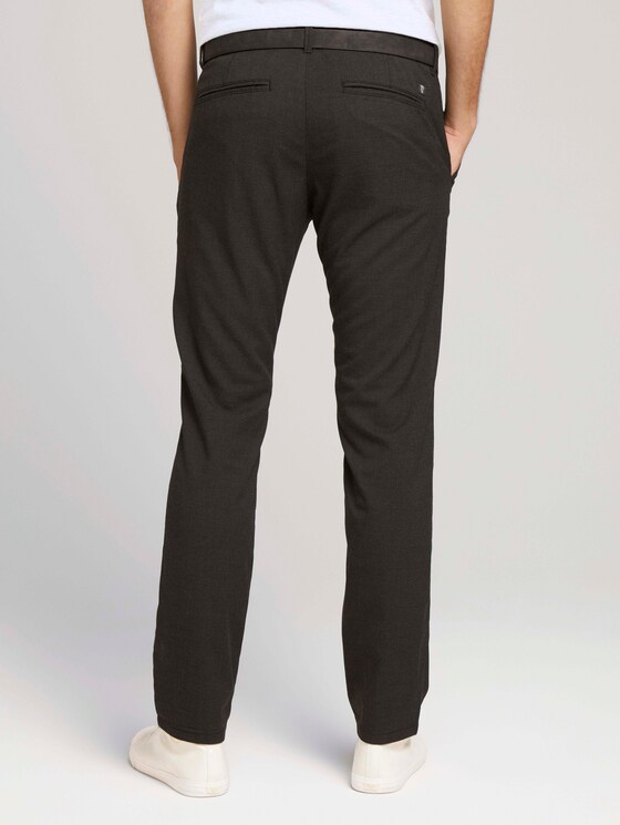 Strukturierte Chinohose mit Gürtel - Männer - black anthra mel houndstooth Strukturierte Chinohose mit Gürtel - Männer - black anthra mel houndstooth - 2 - TOM TAILOR Denim