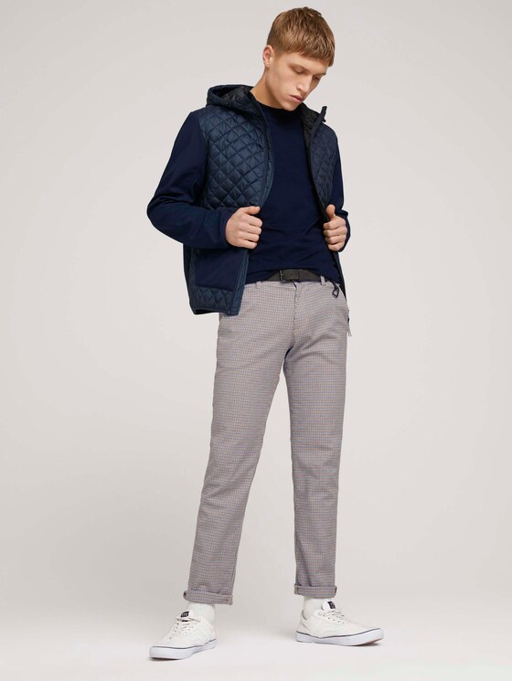 Strukturierte Chinohose mit Gürtel - Männer - beige navy brown houndstooth Strukturierte Chinohose mit Gürtel - Männer - beige navy brown houndstooth - 3 - TOM TAILOR Denim
