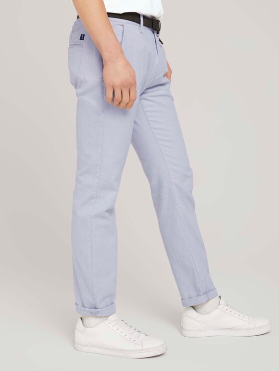Strukturierte Chinohose mit Gürtel - Männer - grey white dobby Strukturierte Chinohose mit Gürtel - Männer - grey white dobby - 11 - TOM TAILOR Denim