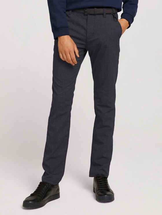 Strukturierte Chinohose mit Gürtel - Männer - navy grindle structure Strukturierte Chinohose mit Gürtel - Männer - navy grindle structure - 1 - TOM TAILOR Denim