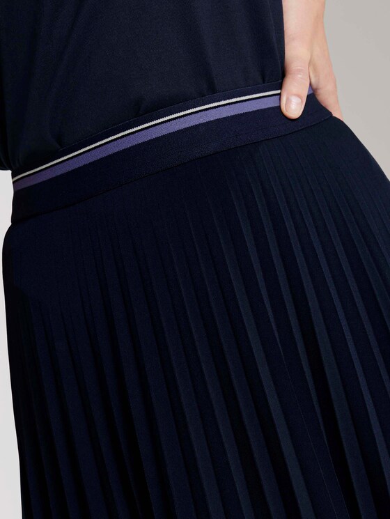 Fließender Midi Plissee-Rock - Frauen - Sky Captain Navy Fließender Midi Plissee-Rock - Frauen - Sky Captain Navy - 10 - TOM TAILOR