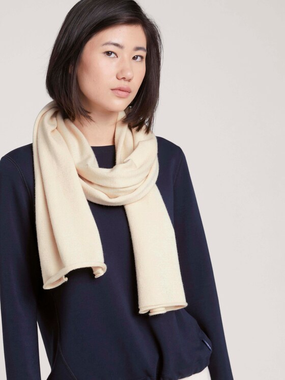 Soft knitted scarf - Women - smooth light sand Soft knitted scarf - Women - smooth light sand - 5 - Tom Tailor E-Shop Kollektion
