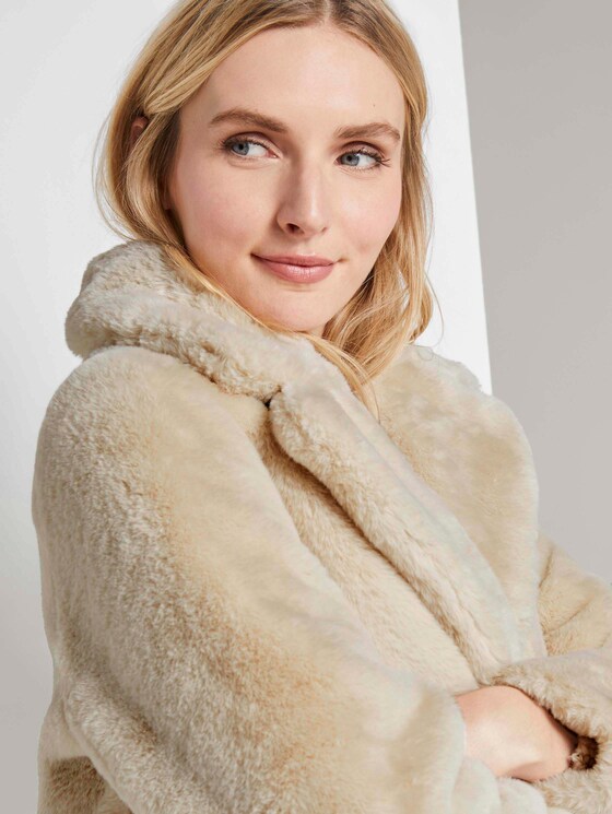 Weicher Faux-Fur Mantel - Frauen - warm sand beige Weicher Faux-Fur Mantel - Frauen - warm sand beige - 10 - TOM TAILOR