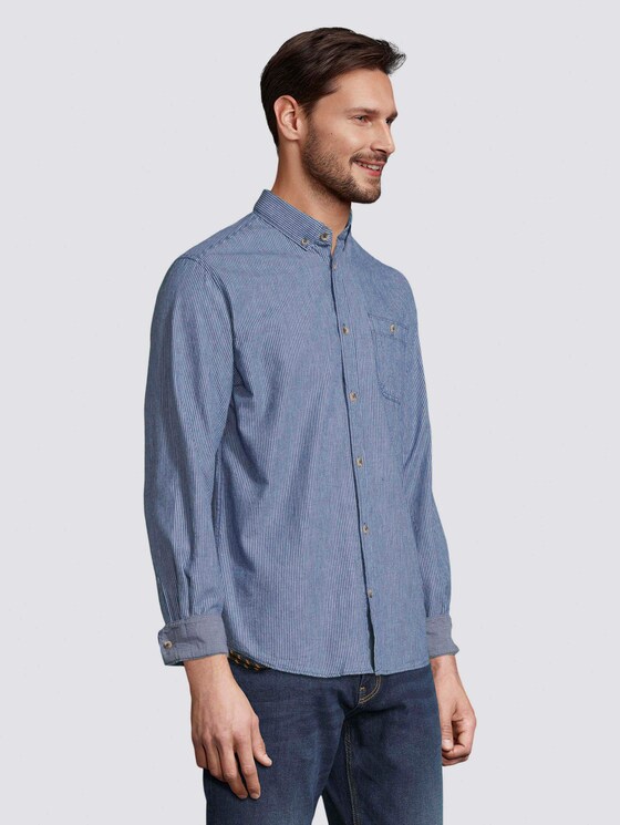 Striped shirt with a chest pocket - Men - blue with white thin stripe Striped shirt with a chest pocket - Men - blue with white thin stripe - 5 - TOM TAILOR