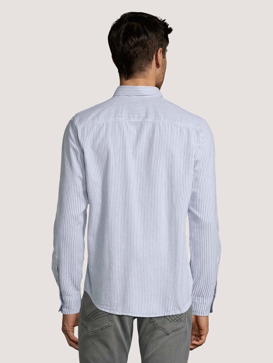 Gestreiftes Hemd mit Brusttasche - Männer - white base navy stripes Gestreiftes Hemd mit Brusttasche - Männer - white base navy stripes - 2 - TOM TAILOR